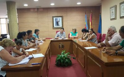 El ayuntamiento de Catral contrata a 10 peones agrícolas