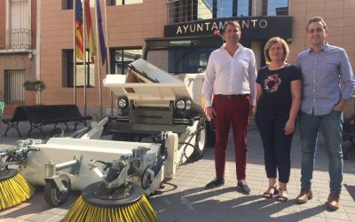 EL AYUNTAMIENTO DE CATRAL ADQUIERE POR RENTING UNA NUEVA BARREDORA